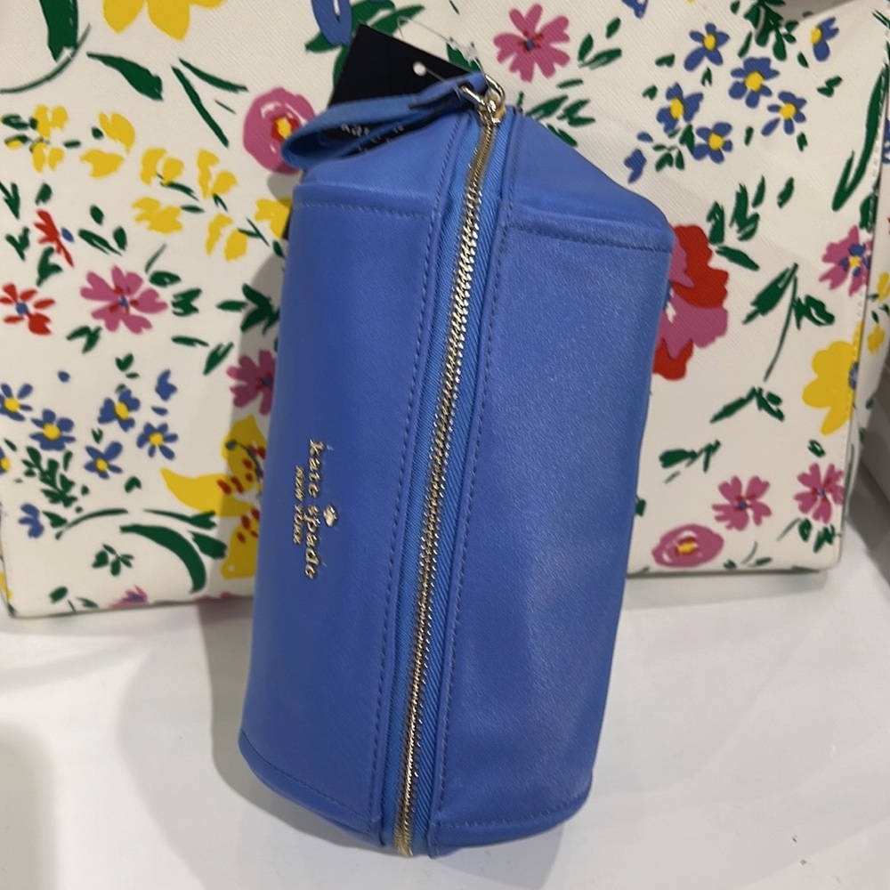 Kate Spade Chelsea Medium Cosmetic Nylon Makeup Case Bag Pouch
Deep Cornf NWT - Picture 16 of 16